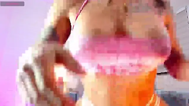 hollythomson online show from June 21, 2026, 3:56 am