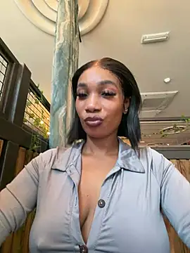 Snapshot of __Nessa__ chatting on July 17, 2026, 11:40 am Nessa online show from July 17, 2026, 11:40 am
