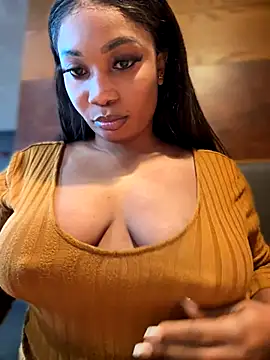 Snapshot of __Nessa__ chatting on December 8, 2024, 11:35 am   Nessa   online show from December 8, 2024, 11:35 am