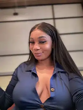 Snapshot of __Nessa__ chatting on January 18, 2025, 3:27 pm   Nessa   online show from January 18, 2025, 3:27 pm