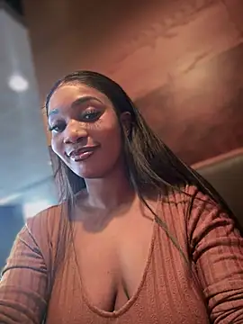Snapshot of __Nessa__ chatting on February 15, 2025, 11:50 am   Nessa   online show from February 15, 2025, 11:50 am