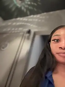 Snapshot of __Nessa__ chatting on March 7, 2025, 3:07 pm   Nessa   online show from March 7, 2025, 3:07 pm