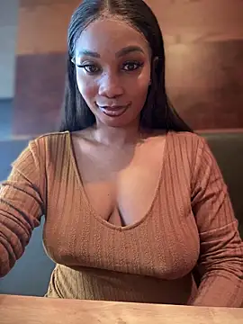Snapshot of __Nessa__ chatting on March 22, 2025, 12:14 pm   Nessa   online show from March 22, 2025, 12:14 pm