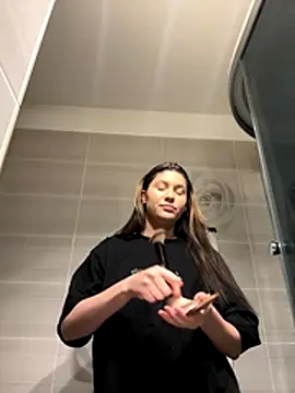 IrisBlues online show from November 13, 2025, 5:28 pm