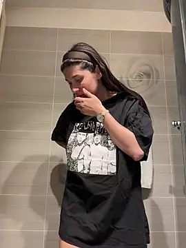 Snapshot of IrisBlues chatting on April 30, 2026, 3:41 pm IrisBlues online show from April 30, 2026, 3:41 pm