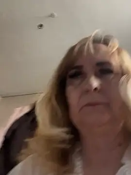 Irina2909xh online show from March 29, 2026, 9:33 am