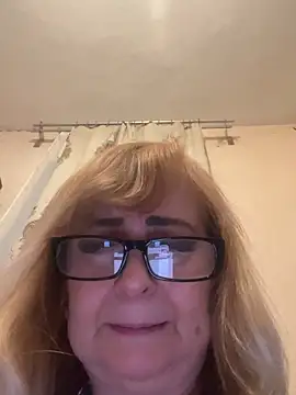 Irina2909xh online show from October 31, 2025, 8:38 pm