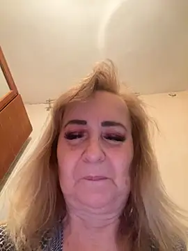 Irina2909xh online show from November 2, 2025, 11:32 pm