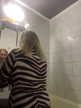 Irina2909xh online show from November 7, 2025, 7:13 am