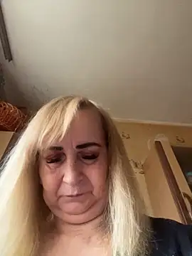 Irina2909xh online show from December 1, 2025, 8:48 am