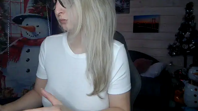 RubiLakros online show from January 13, 2026, 9:02 am