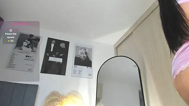 Snapshot of hollyprincess_2 chatting on February 27, 2026, 6:02 am hollyprincess 2 online show from February 27, 2026, 6:02 am