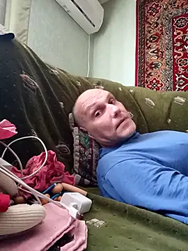 Sam Colt online show from April 18, 2026, 9:33 am