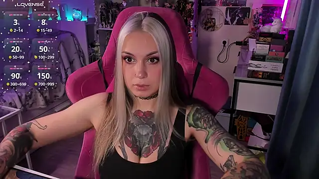 ChloeKohaku online show from December 16, 2025, 11:25 am