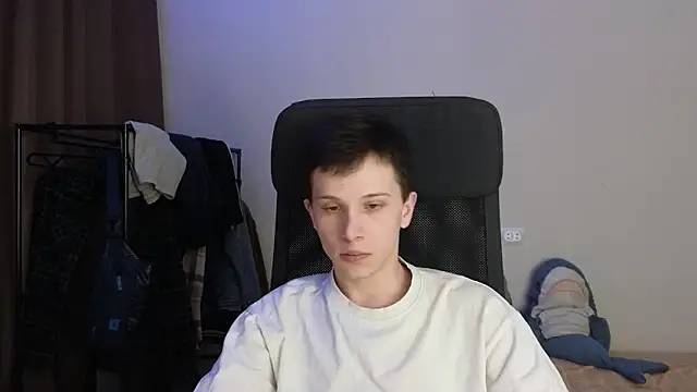 arlekincrop online show from April 8, 2026, 12:56 am