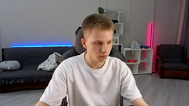 arlekincrop online show from September 23, 2025, 4:47 pm