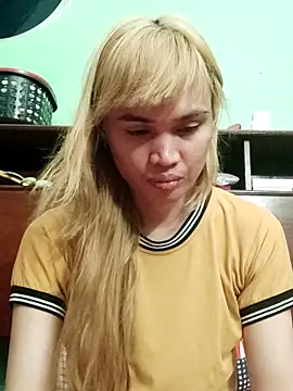 QueenSoreal online show from June 3, 2026, 4:12 pm
