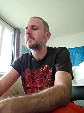 verylargecock online show from December 21, 2025, 1:35 pm