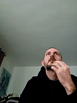 verylargecock online show from November 16, 2025, 11:37 am