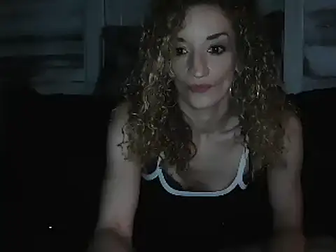 Snapshot of AshleyRain chatting on June 1, 2026, 7:52 am AshleyRain online show from June 1, 2026, 7:52 am