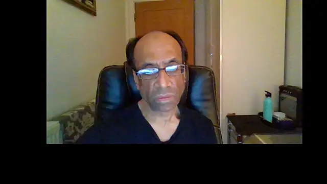 Snapshot of rauncher1 chatting on July 18, 2026, 10:29 pm rauncher1 online show from July 18, 2026, 10:29 pm