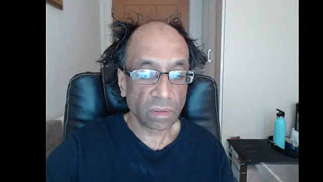 Snapshot of rauncher1 chatting on July 14, 2026, 10:21 am rauncher1 online show from July 14, 2026, 10:21 am