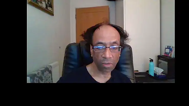 Snapshot of rauncher1 chatting on June 28, 2026, 9:15 am rauncher1 online show from June 28, 2026, 9:15 am