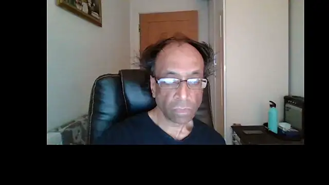 Snapshot of rauncher1 chatting on July 18, 2026, 8:23 am rauncher1 online show from July 18, 2026, 8:23 am