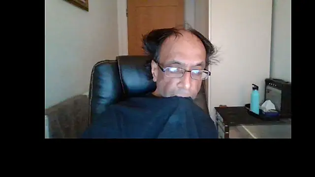 Snapshot of rauncher1 chatting on July 16, 2026, 8:22 am rauncher1 online show from July 16, 2026, 8:22 am