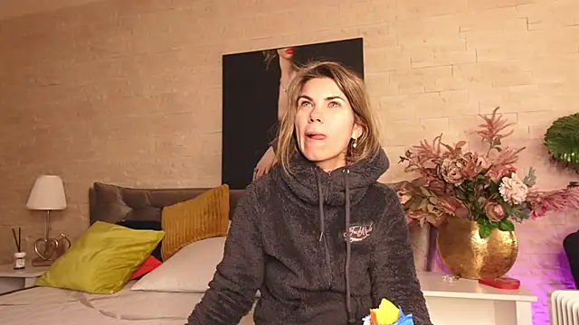 FeliciaKrige online show from March 15, 2026, 5:09 pm