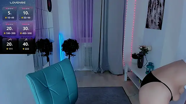 Alexa Lexi  online show from November 6, 2025, 3:49 pm