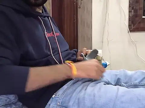 Snapshot of brownie_cake_cb chatting on December 5, 2025, 1:43 pm brownie cake cb online show from December 5, 2025, 1:43 pm