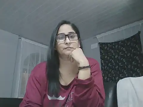 Snapshot of Indiankushy chatting on June 20, 2026, 6:13 pm Indiankushy online show from June 20, 2026, 6:13 pm