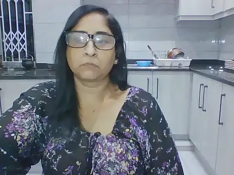 Snapshot of Indiankushy chatting on June 24, 2026, 5:44 pm Indiankushy online show from June 24, 2026, 5:44 pm