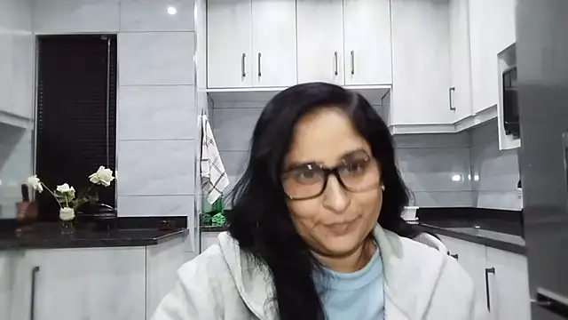 Snapshot of Indiankushy chatting on July 29, 2026, 6:18 pm Indiankushy online show from July 29, 2026, 6:18 pm