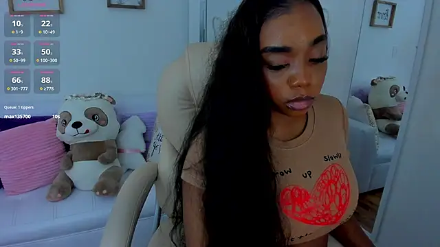 Snapshot of zobe_love chatting on March 12, 2025, 7:58 pm zobe love online show from March 12, 2025, 7:58 pm