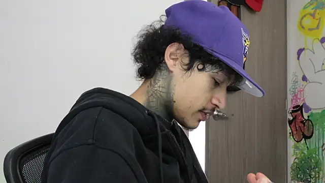 trieone online show from February 11, 2026, 1:22 pm