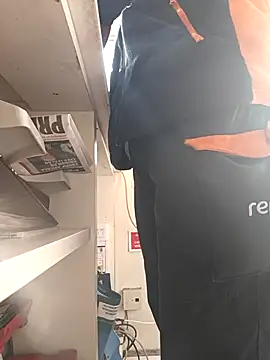 Blog100vergonhas online show from April 8, 2026, 4:41 pm