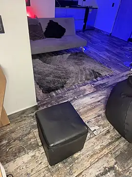 Victoria14  online show from November 14, 2025, 12:58 am