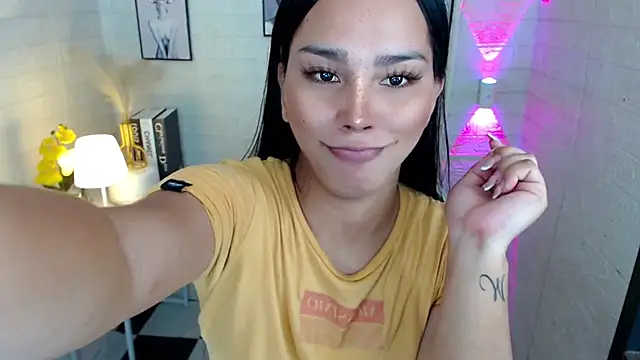 urnaughtydolly69 online show from November 6, 2025, 2:04 am