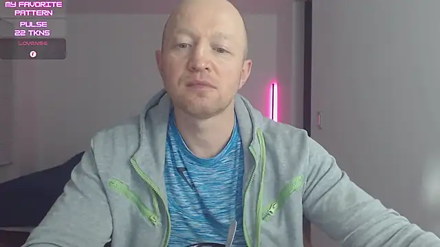 kevintyler69 online show from April 13, 2026, 1:53 am