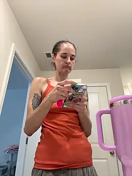 lolabunny9 online show from September 13, 2025, 5:02 pm