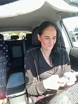 lolabunny9 online show from March 11, 2025, 4:07 pm