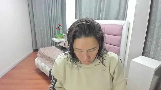 gaby trent online show from July 16, 2026, 10:01 am