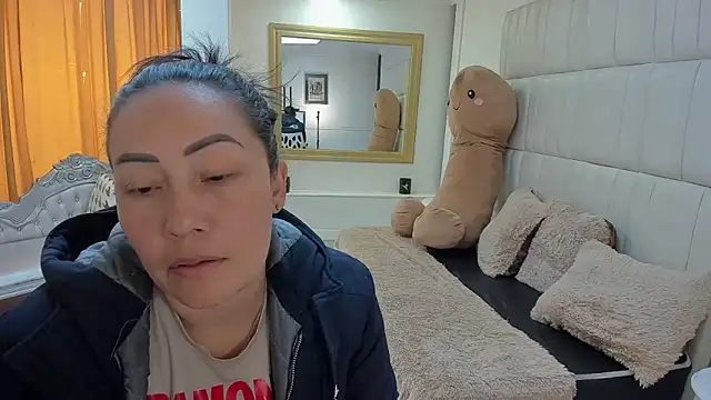 Snapshot of gaby_trent chatting on February 4, 2026, 2:01 pm gaby trent online show from February 4, 2026, 2:01 pm