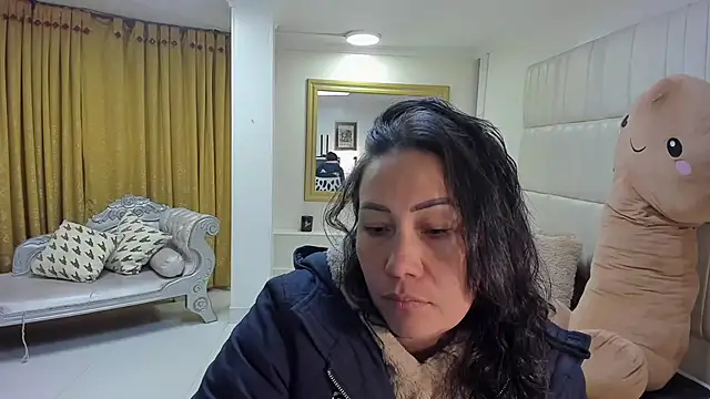 Snapshot of gaby_trent chatting on December 3, 2025, 10:25 am gaby trent online show from December 3, 2025, 10:25 am