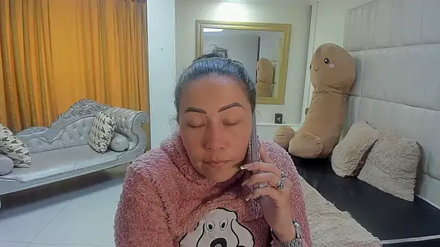 Snapshot of gaby_trent chatting on February 3, 2026, 2:44 pm gaby trent online show from February 3, 2026, 2:44 pm