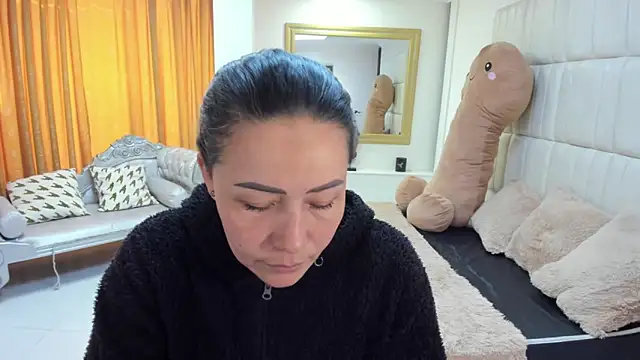 Snapshot of gaby_trent chatting on November 11, 2025, 2:12 pm gaby trent online show from November 11, 2025, 2:12 pm