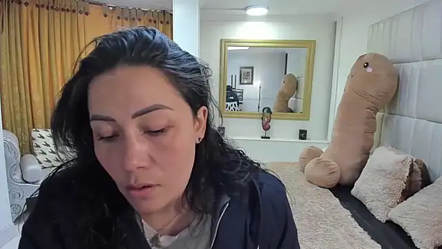 Snapshot of gaby_trent chatting on November 6, 2025, 2:54 pm gaby trent online show from November 6, 2025, 2:54 pm