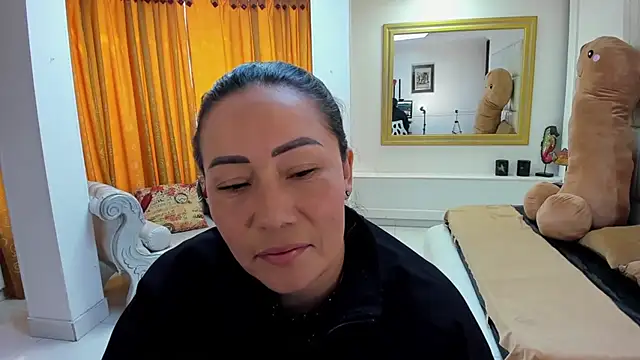 Snapshot of gaby_trent chatting on October 3, 2025, 2:40 pm gaby trent online show from October 3, 2025, 2:40 pm